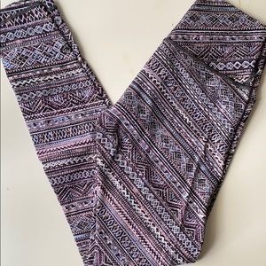 Rare Lululemon Wunder Under Pant Aztec size 4